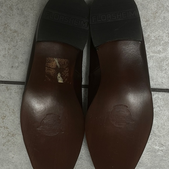Never worn brand new men’s burgundy brown dress shoes . - Picture 2 of 4